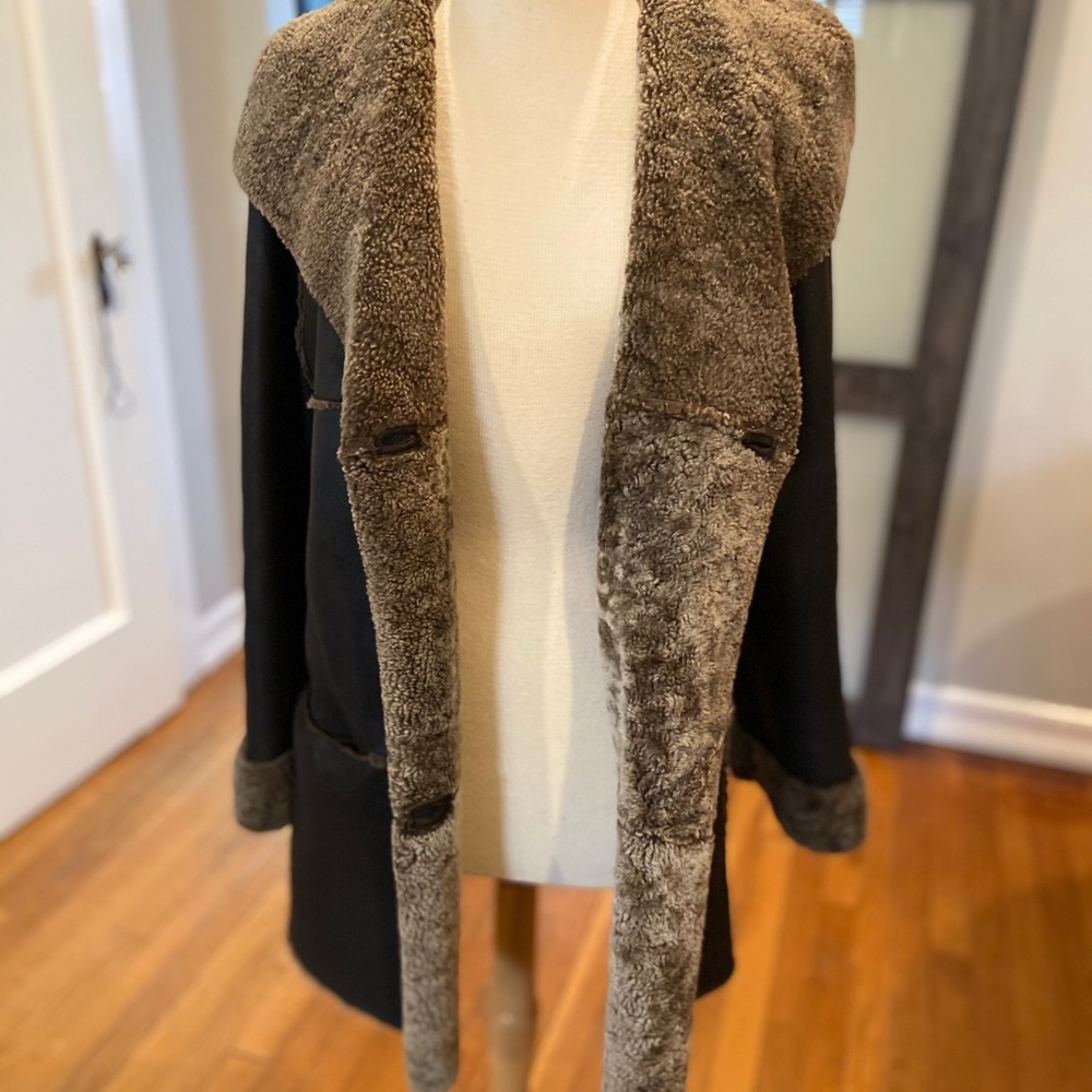 Hilary Radley Leather Shearling Jacket. Size S - Picture 3 of 7